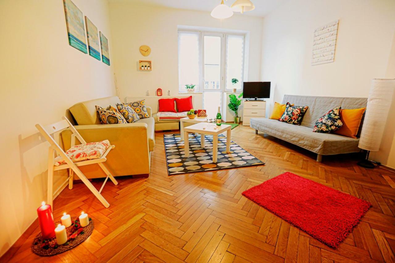 Big&Bright- Golden Apartments- Old Town كراكوفيا المظهر الخارجي الصورة