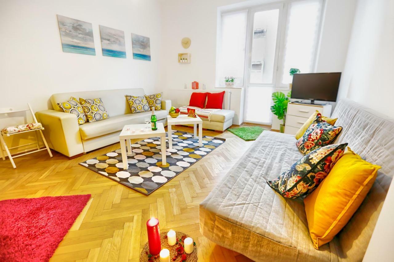 Big&Bright- Golden Apartments- Old Town كراكوفيا المظهر الخارجي الصورة